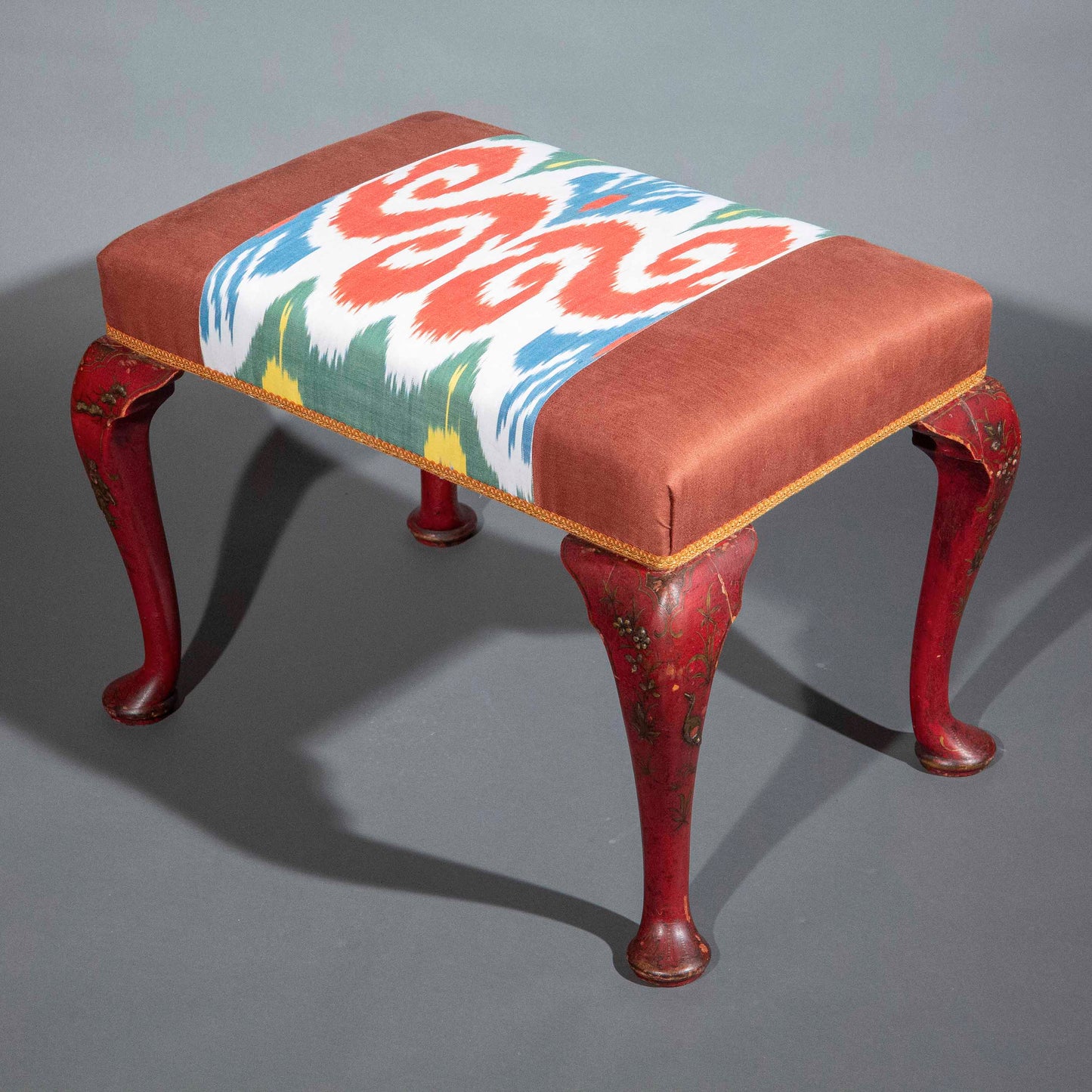 Early 20th Century Queen Anne Style Scarlet Japanned Stool