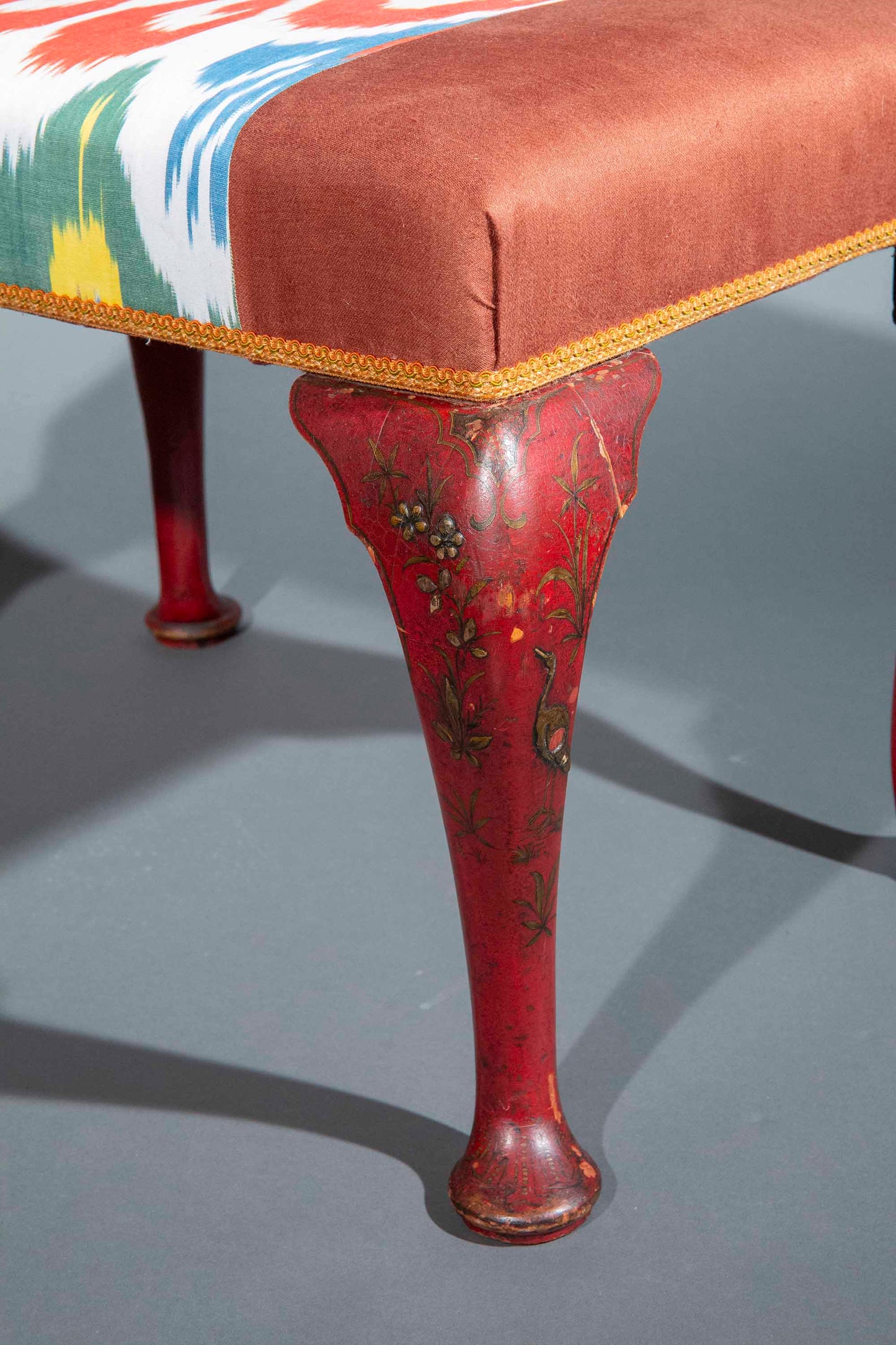 Early 20th Century Queen Anne Style Scarlet Japanned Stool