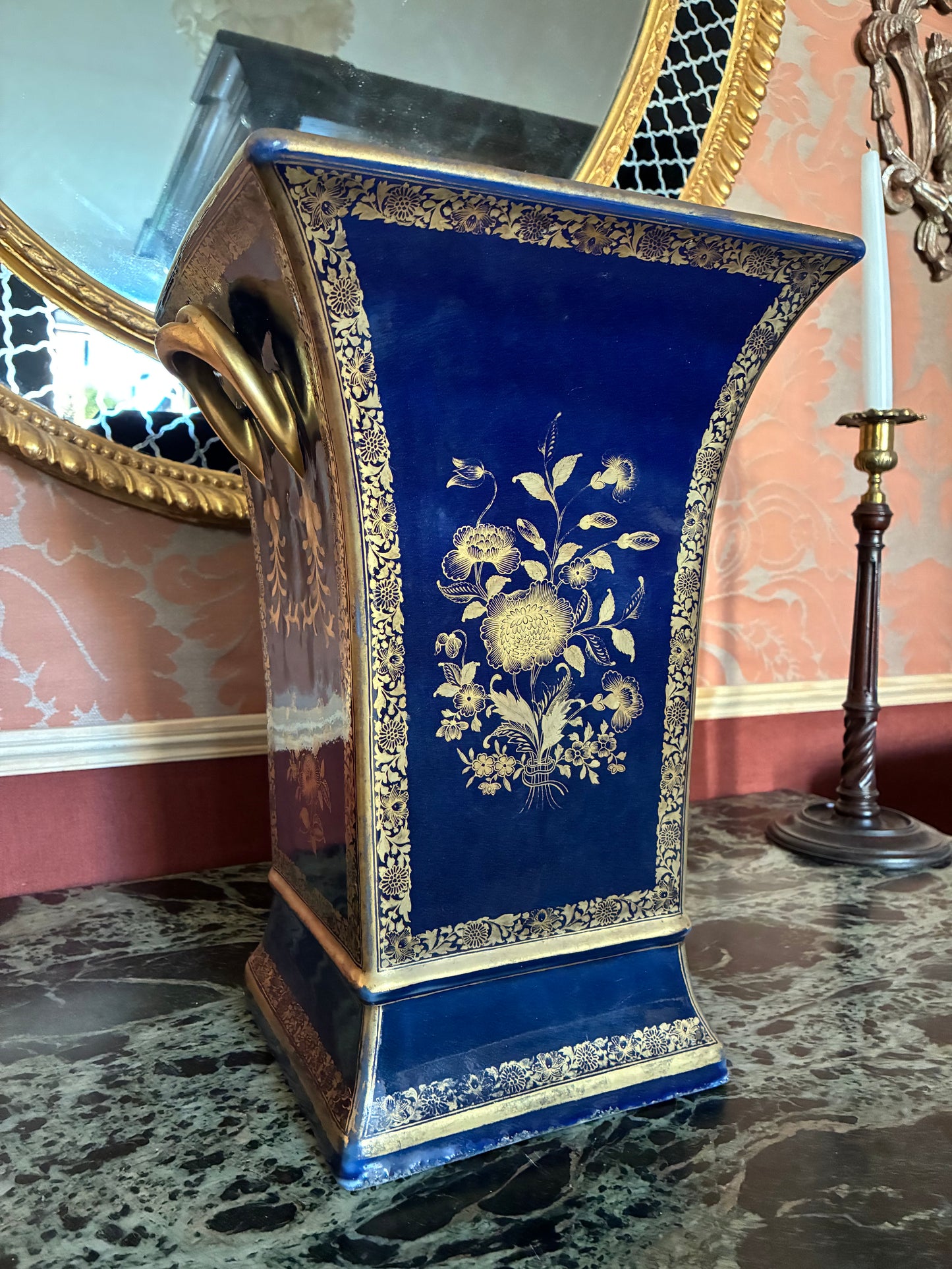 Exceptional 18th Century Qing Dynasty Porcelain Planter