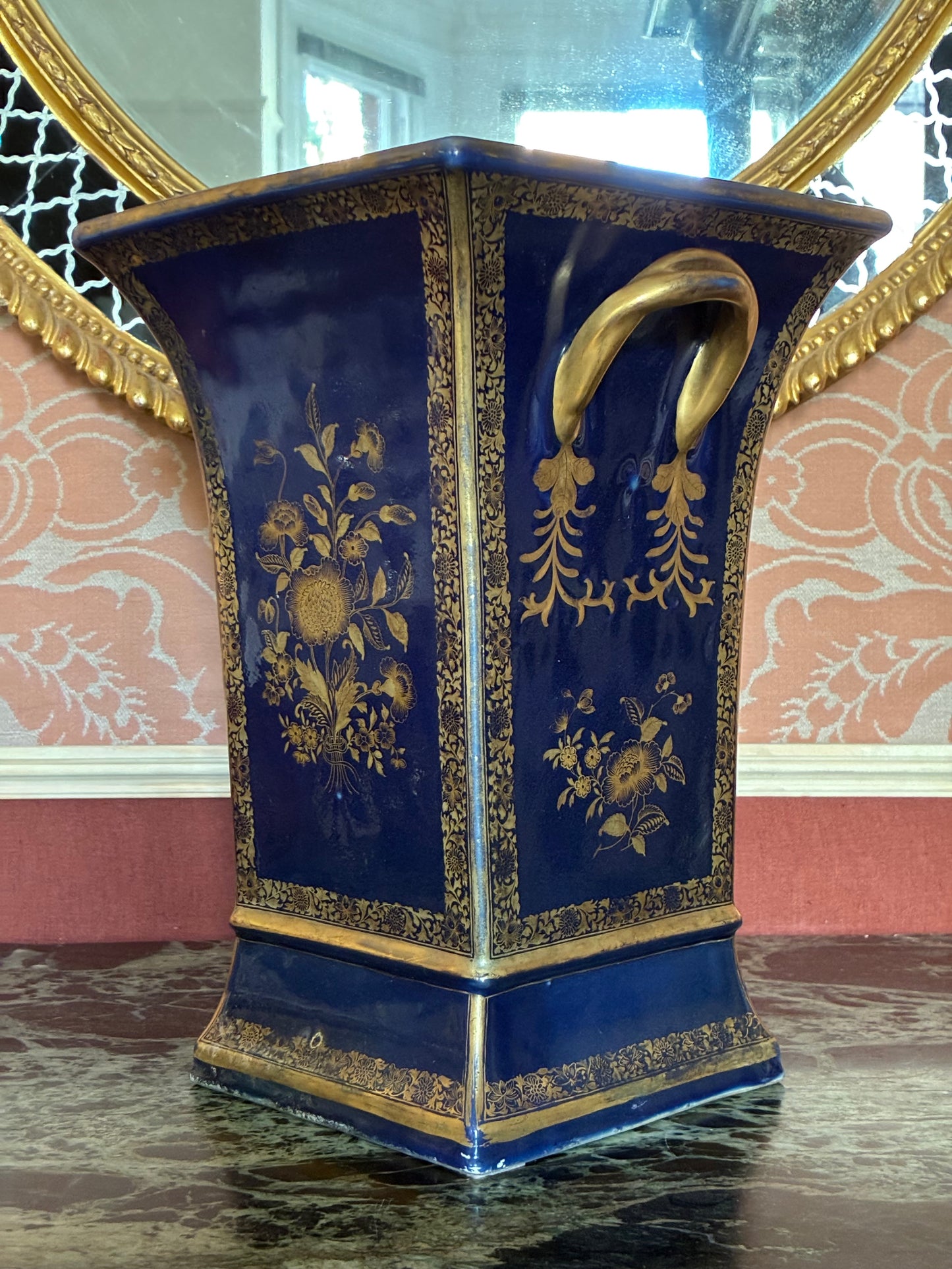 Exceptional 18th Century Qing Dynasty Porcelain Planter