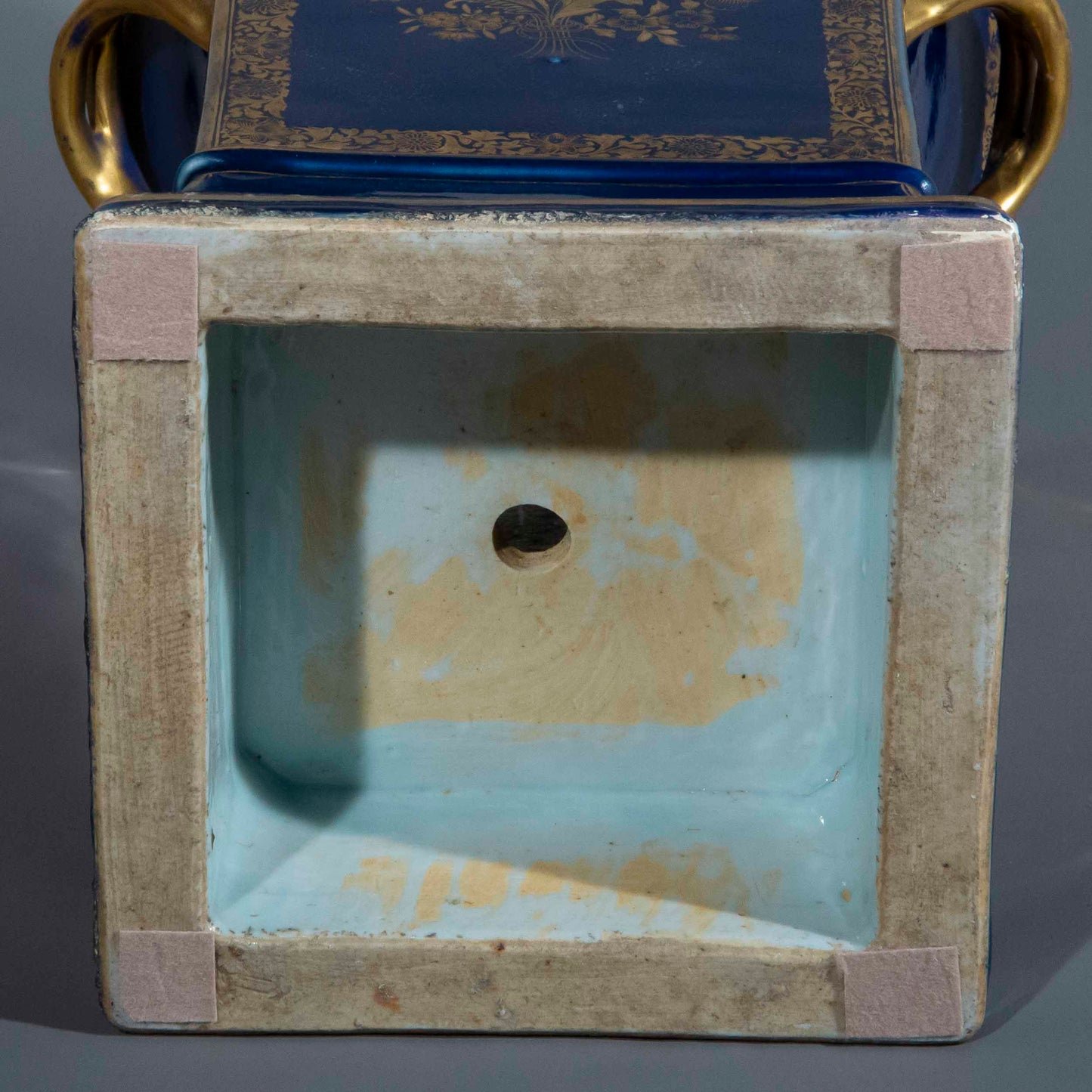 Exceptional 18th Century Qing Dynasty Porcelain Planter