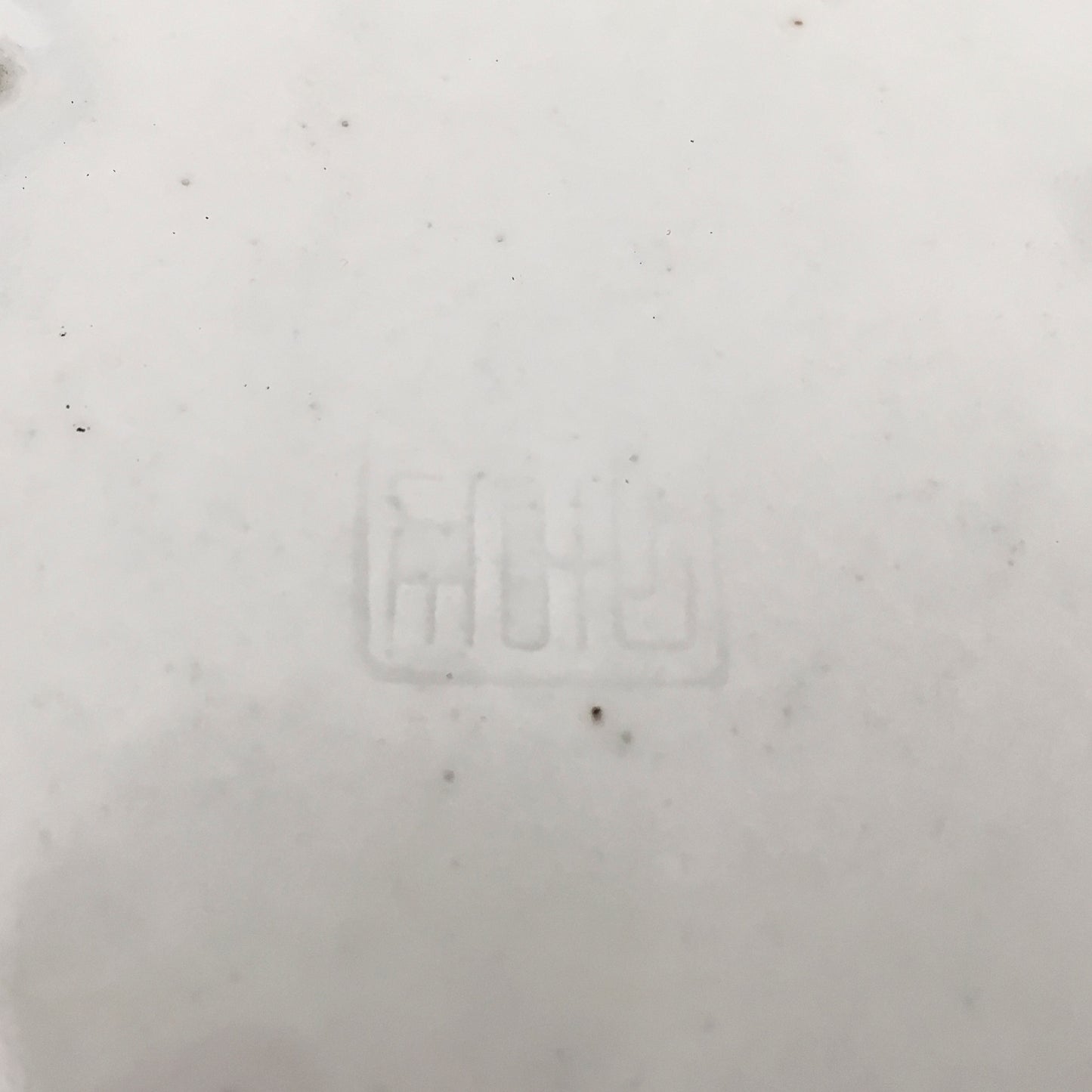 Large Japanese Meiji Period Arita Yamatoku Famille Noir Charger