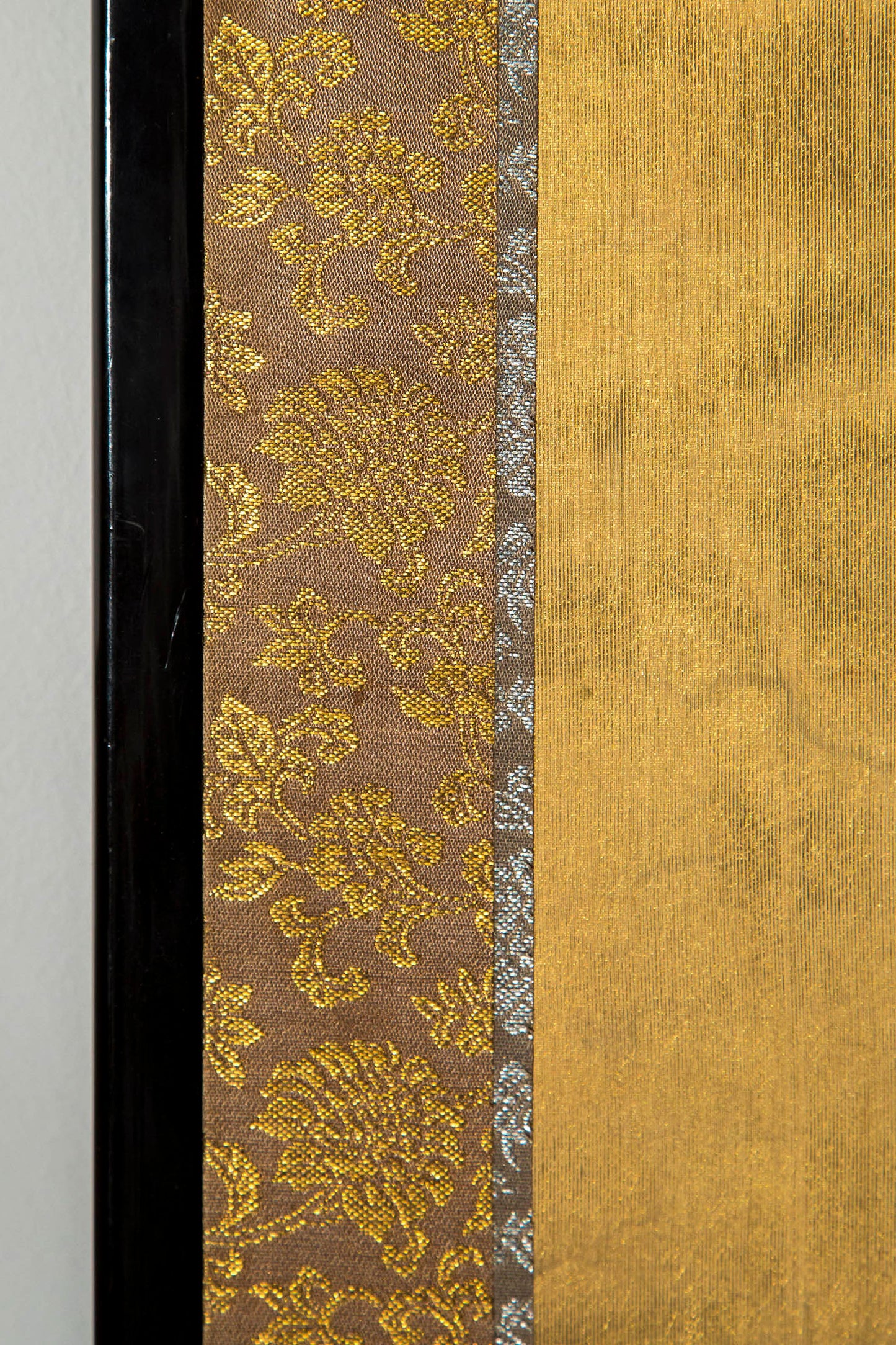 Fine Japanese Gilded and Painted Silk Screen