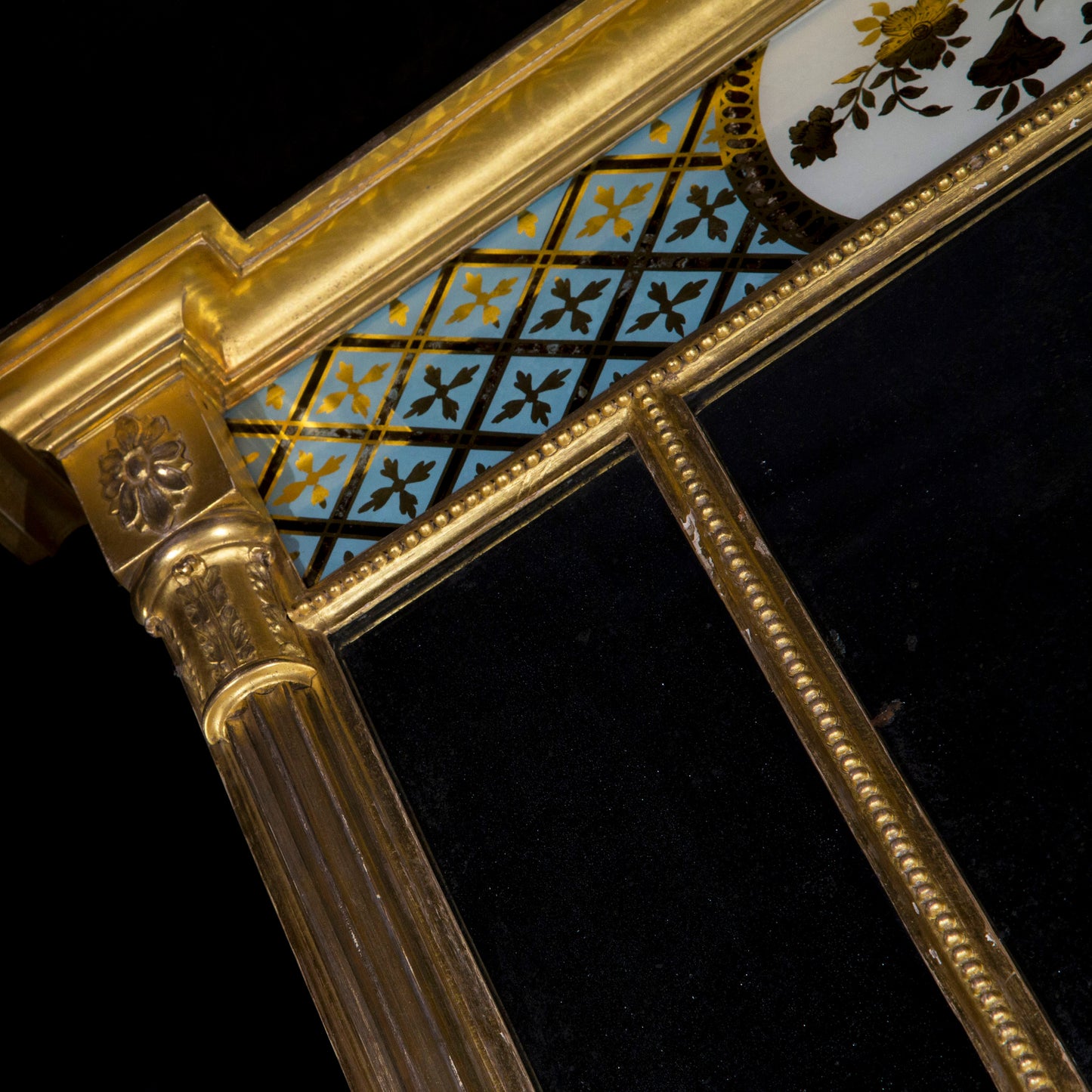 Fine Regency Verre Églomisé Overmantel Mirror