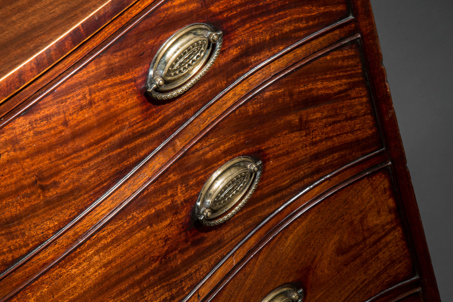 Fine George III Serpentine Chest of Drawers