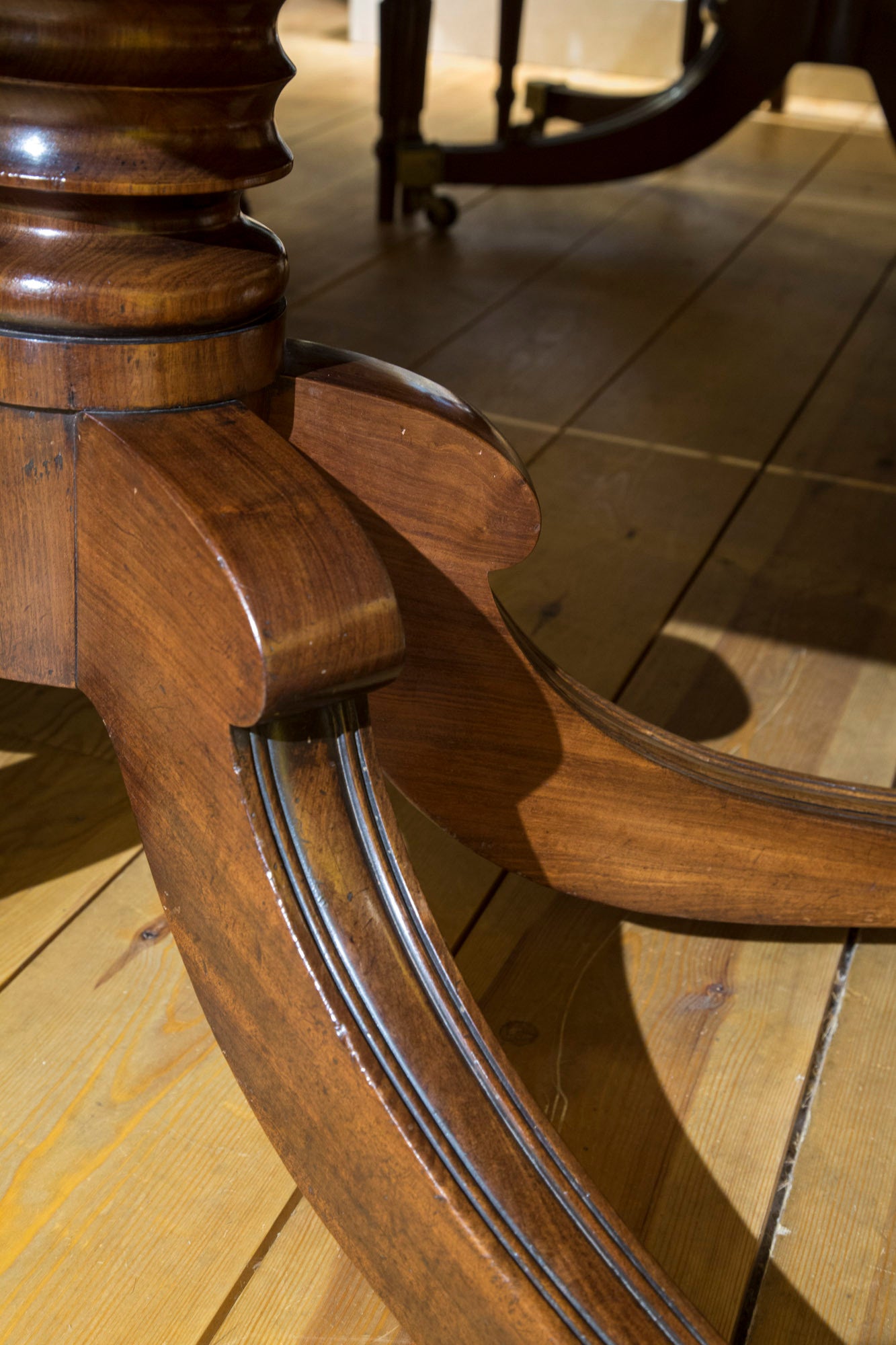 Fine Regency Two Pedestal Dining Table