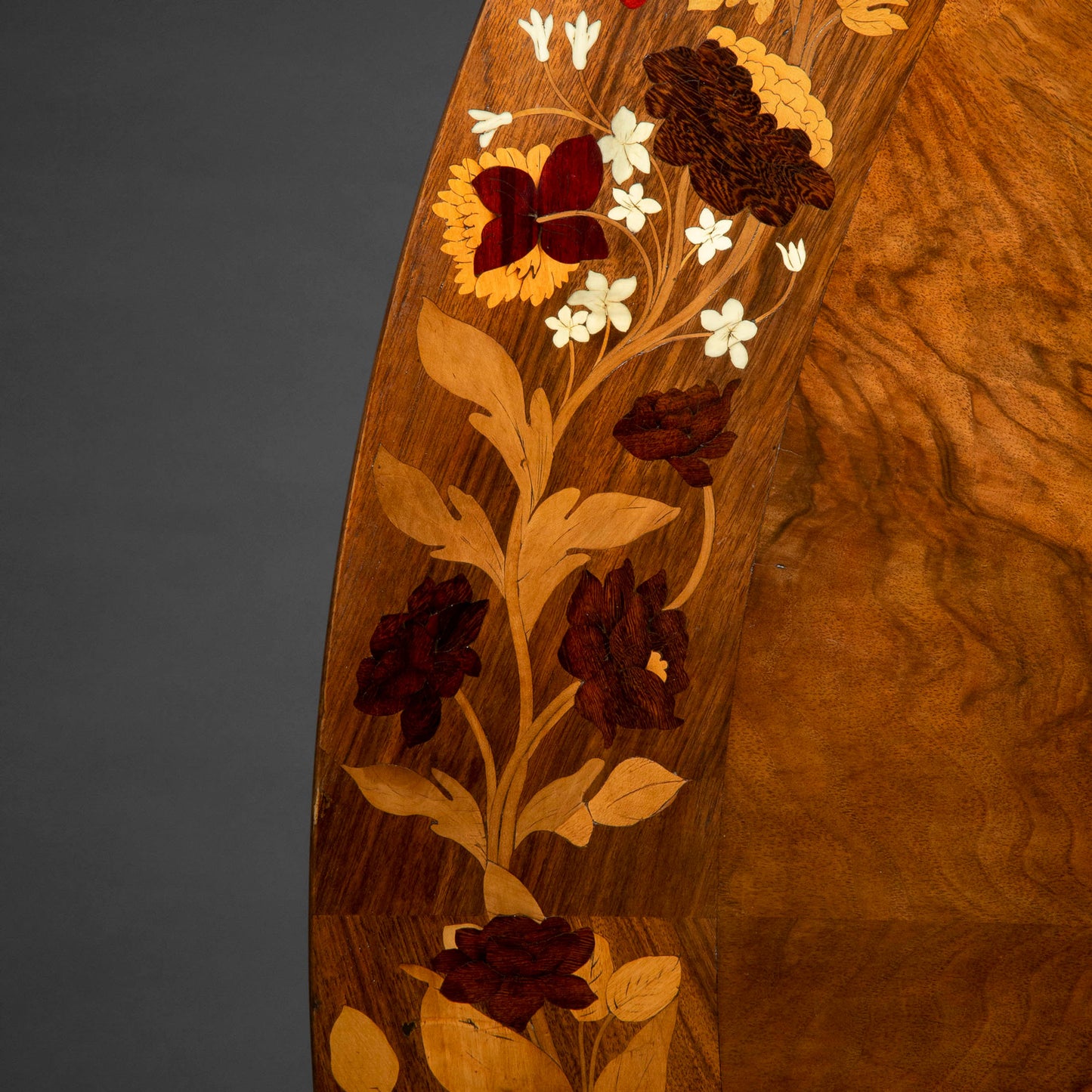Fine Regency Walnut and Marquetry Dining Table