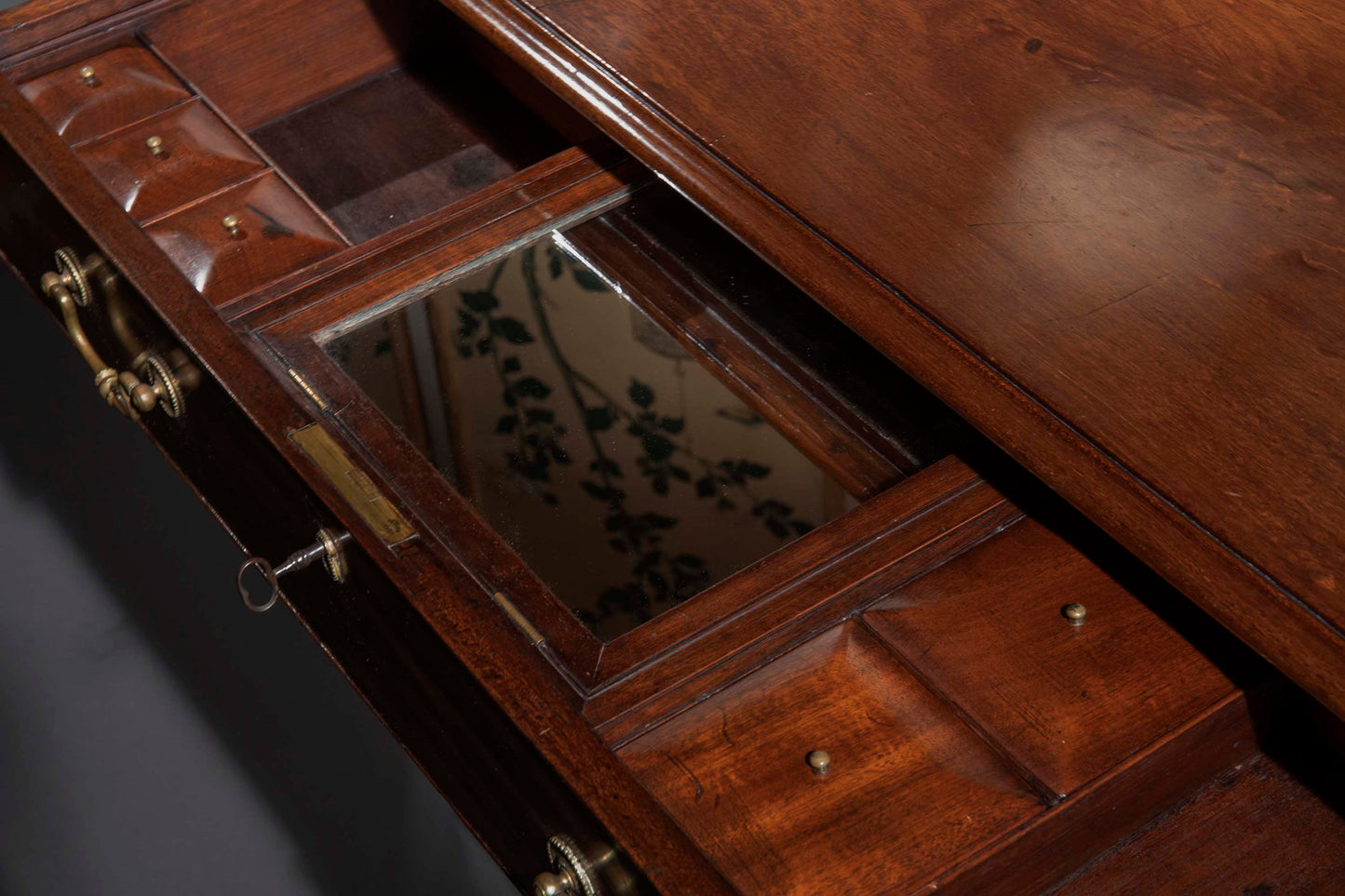 Georgian Chest of Drawers