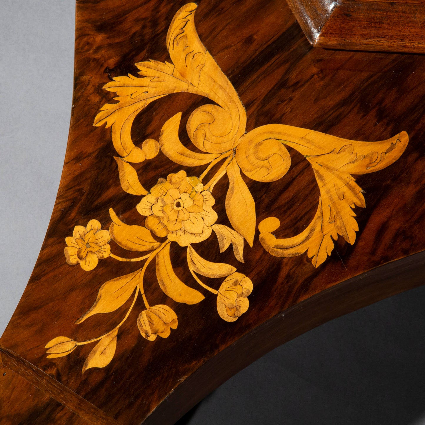 Fine Regency Walnut and Marquetry Dining Table