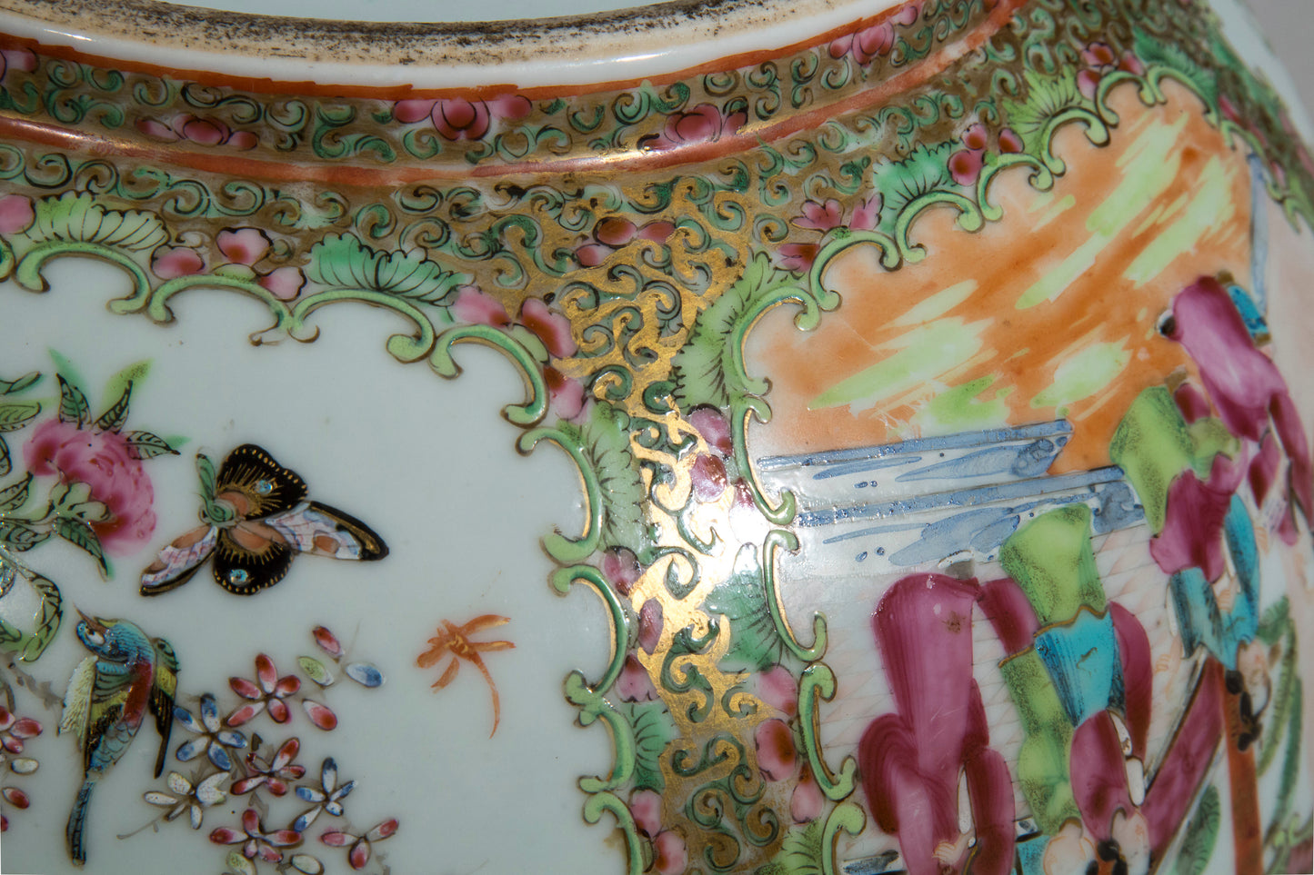 19th Century Chinese Qing Porcelain Bowl