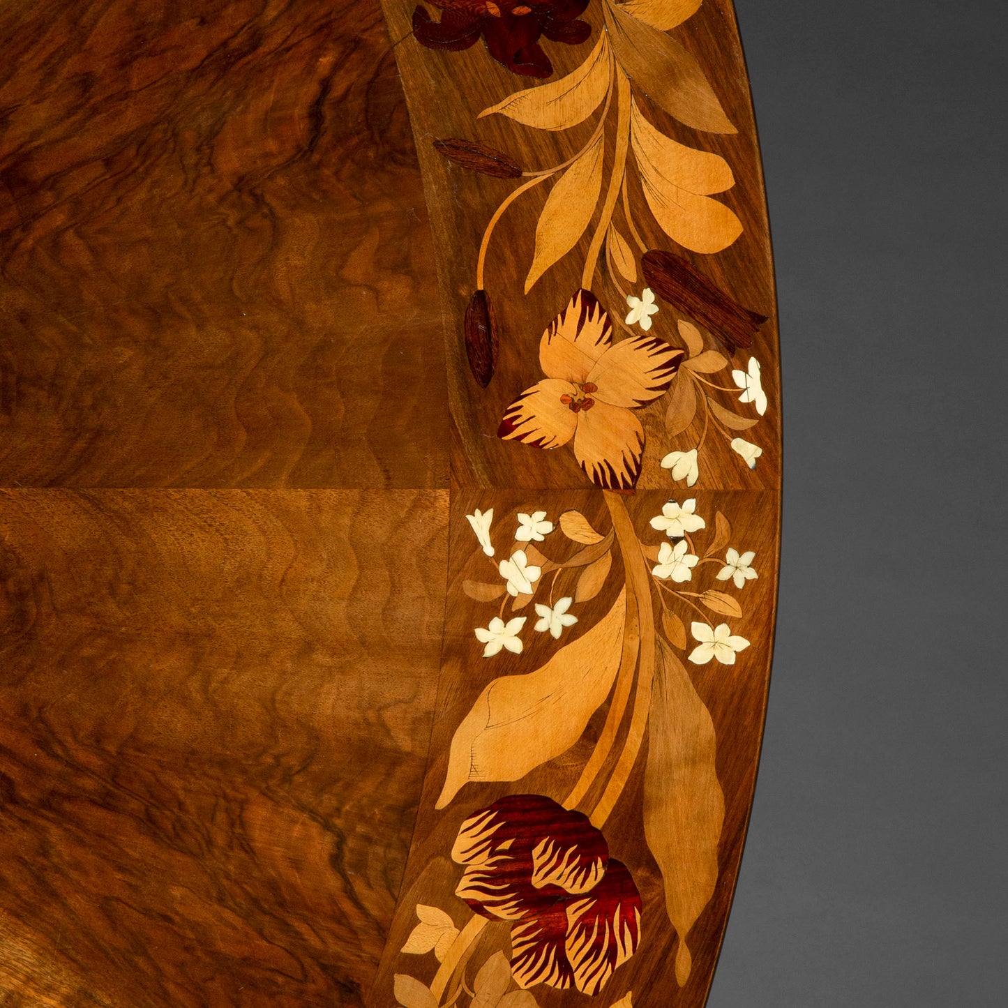 Fine Regency Walnut and Marquetry Dining Table