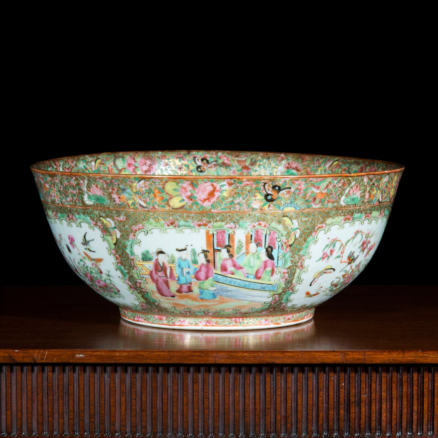19th Century Chinese Qing Porcelain Bowl