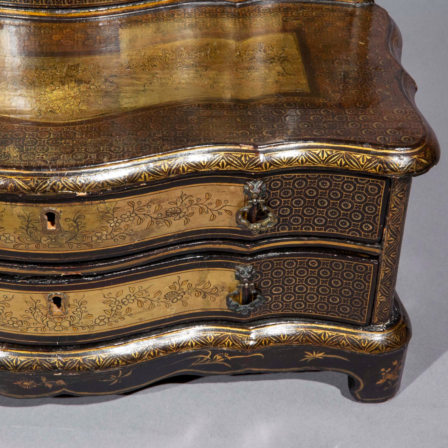 19th Century Chinese Export Lacquer Mirror