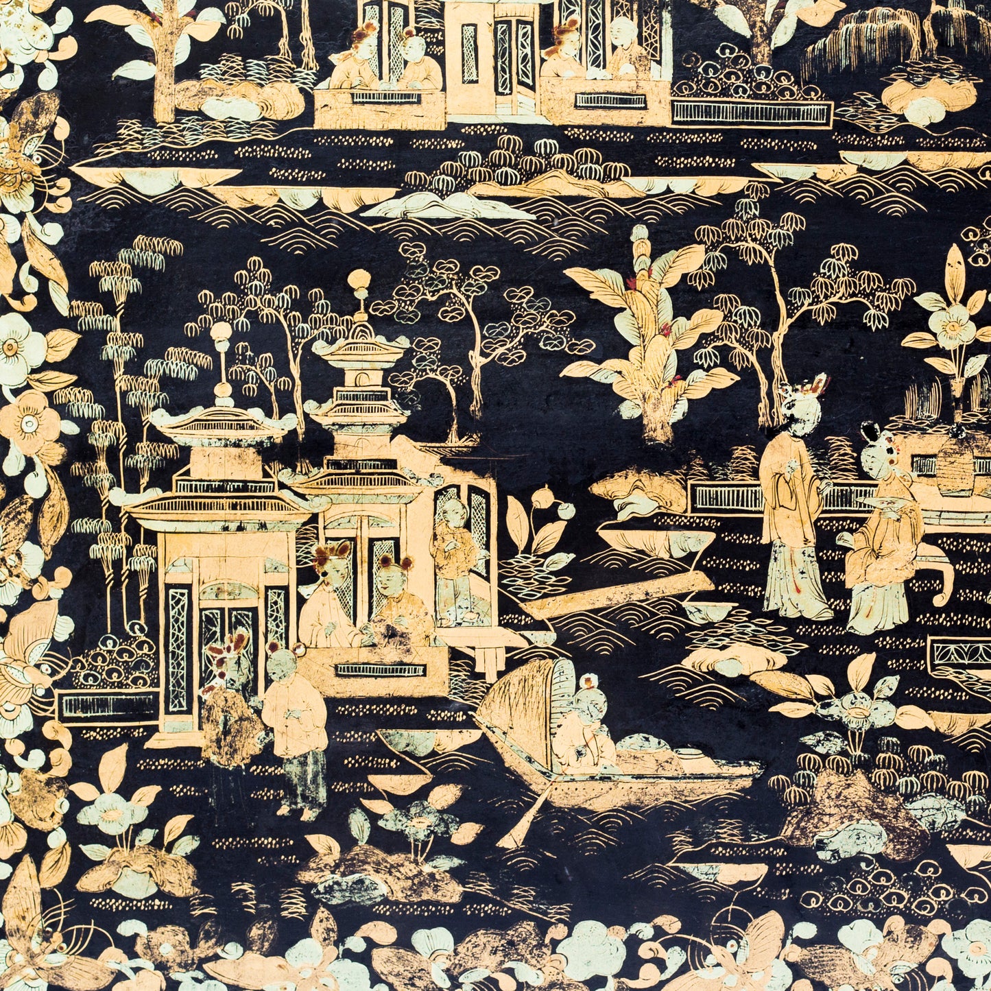 Early 19th Century Chinese-Export Chinoiserie Nest of Tables