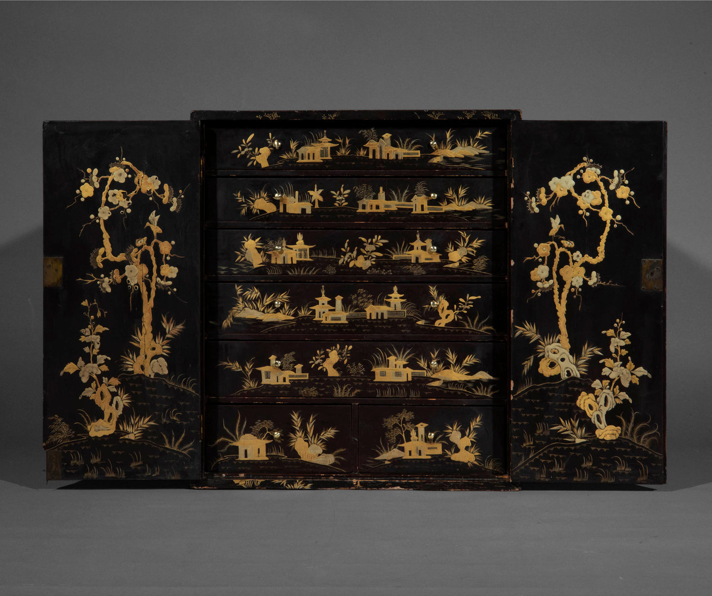 19th Century Chinoiserie Black Lacquer Table Cabinet