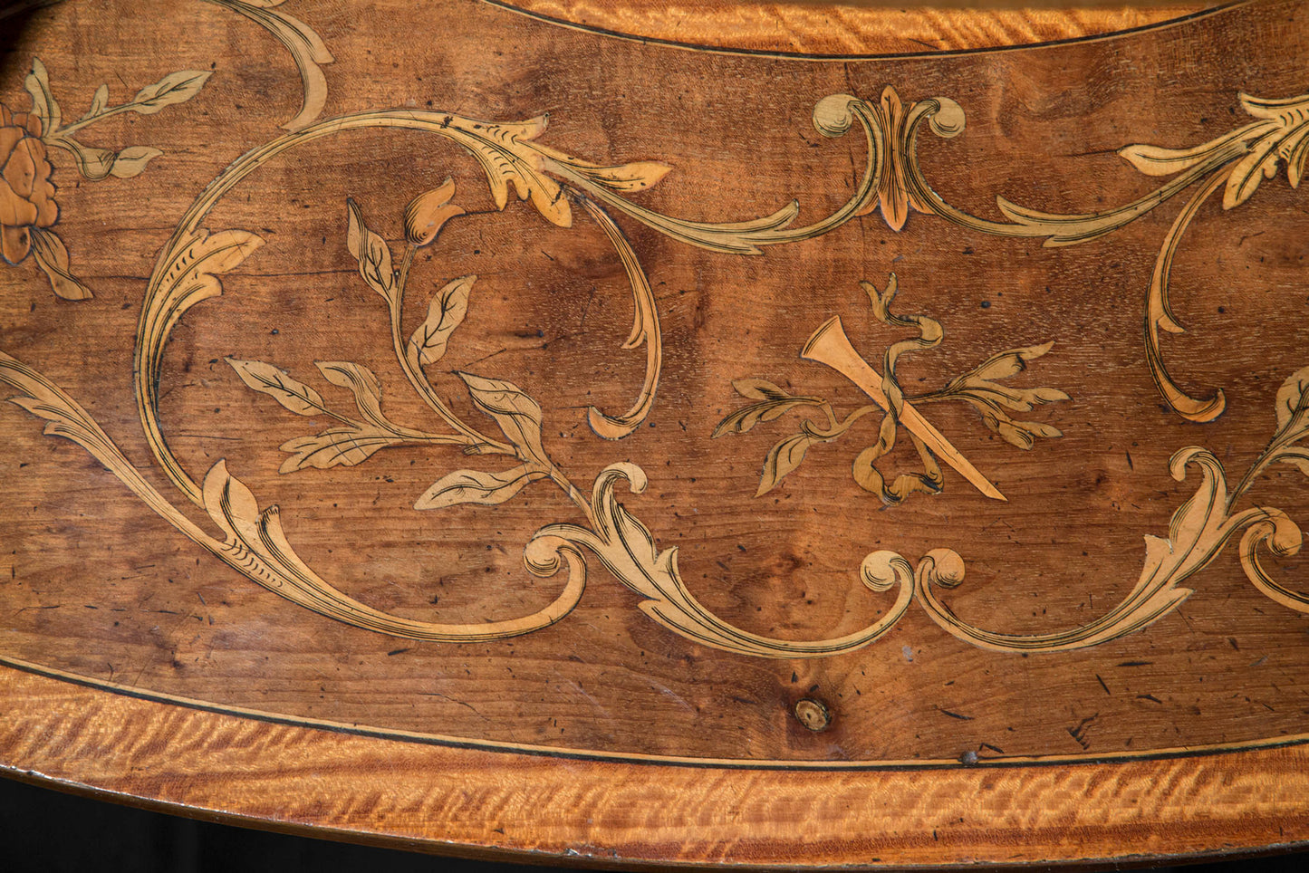 Fine Sheraton Style Oval Coffee Table