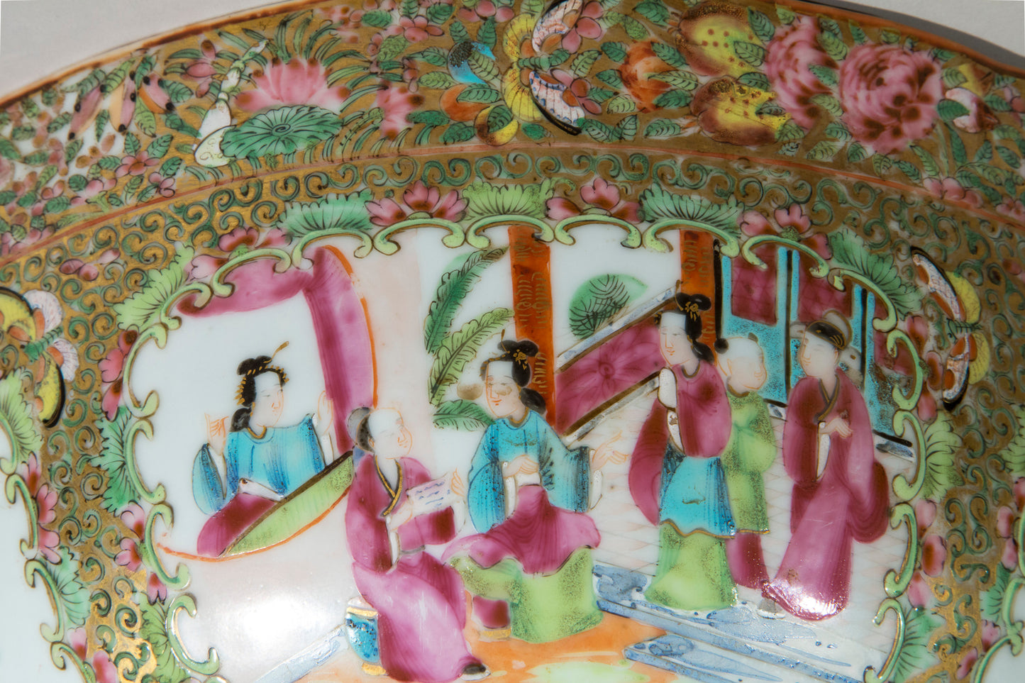 19th Century Chinese Qing Porcelain Bowl