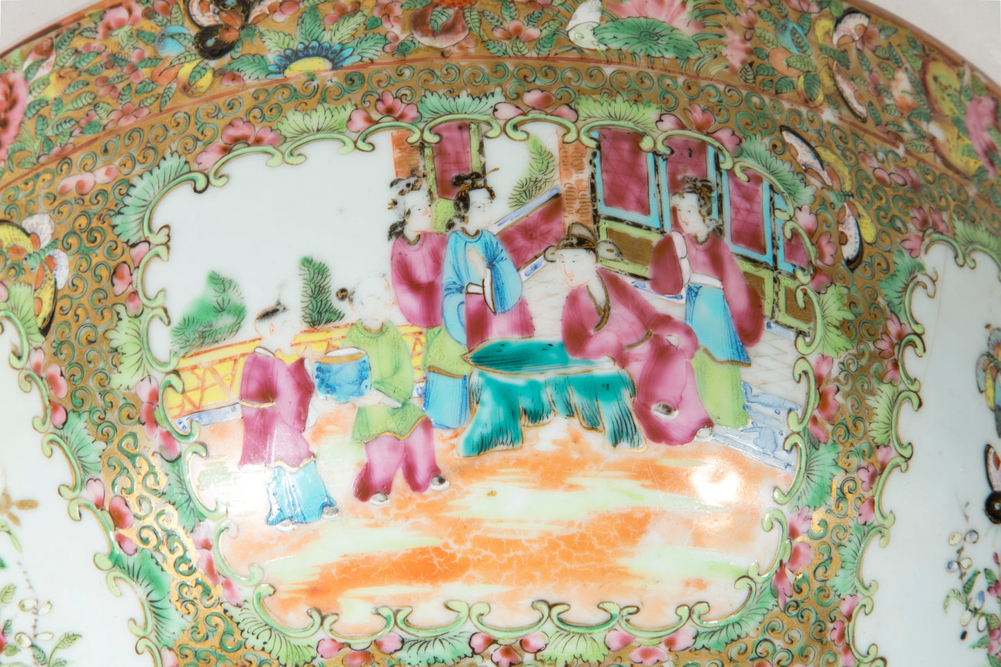 19th Century Chinese Qing Porcelain Bowl