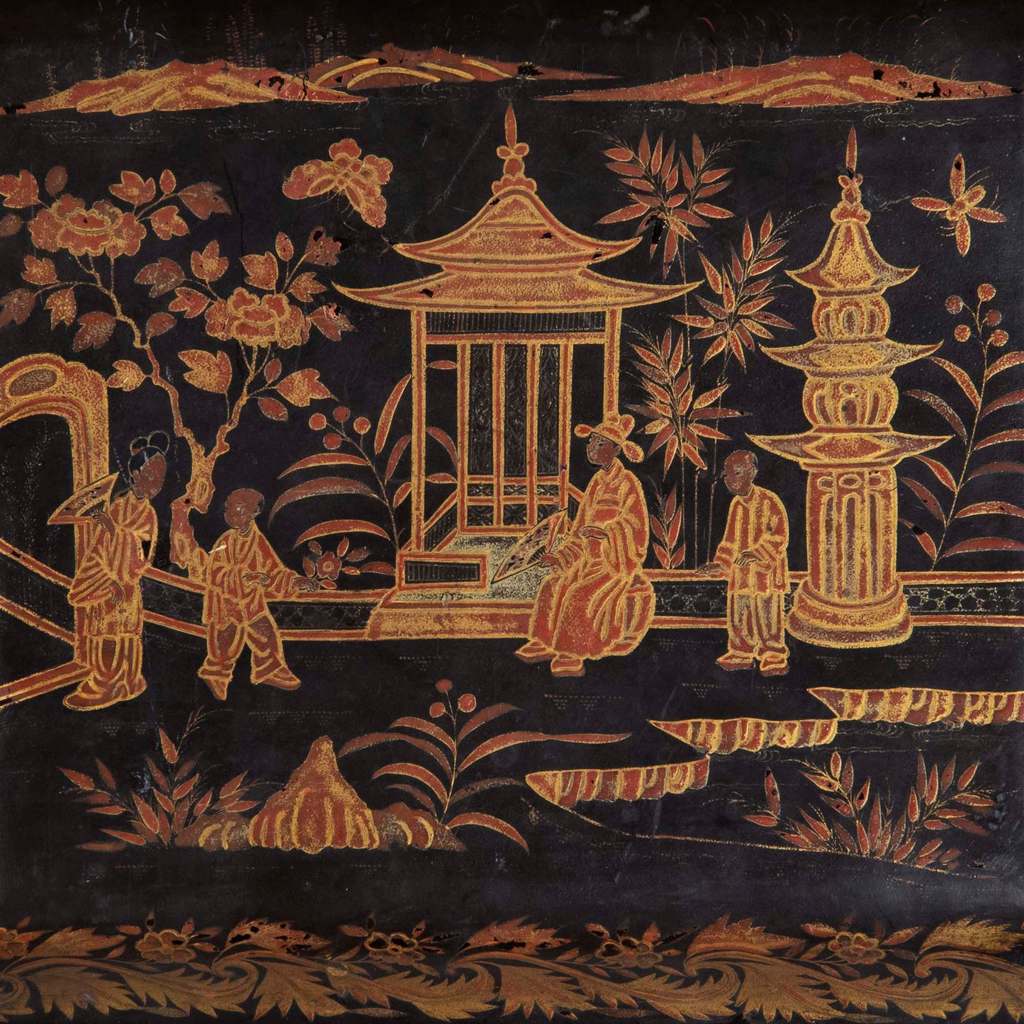 19th Century Chinoiserie Lacquer Box