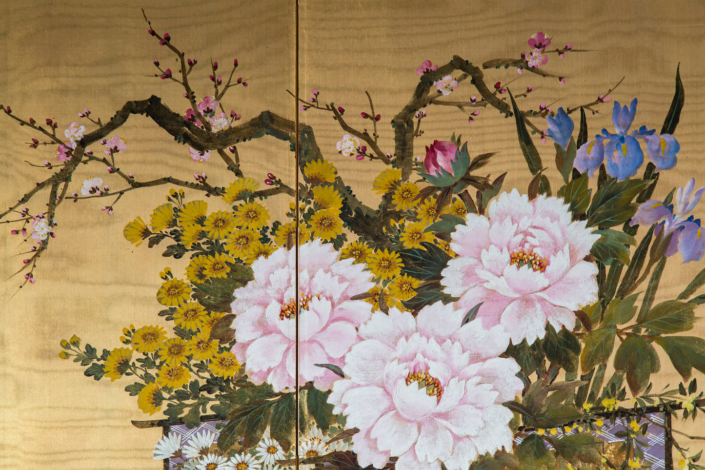 Fine Japanese Gilded and Painted Silk Screen