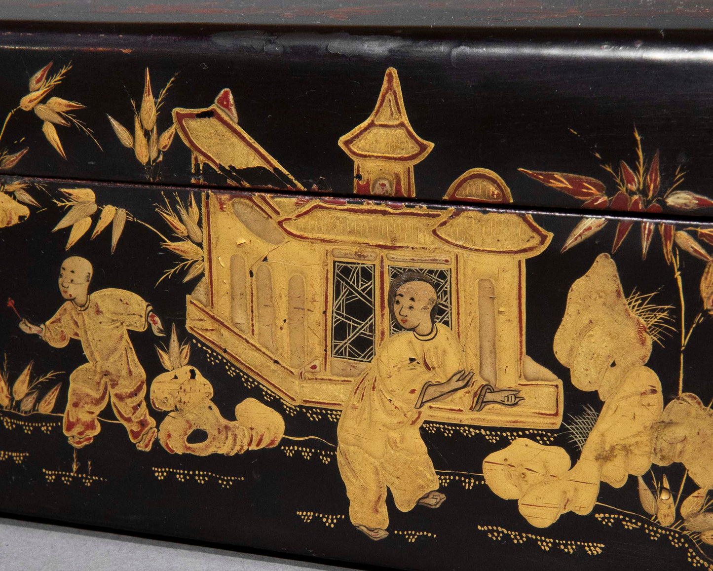 Large 19th Century Chinoiserie Lacquer Box