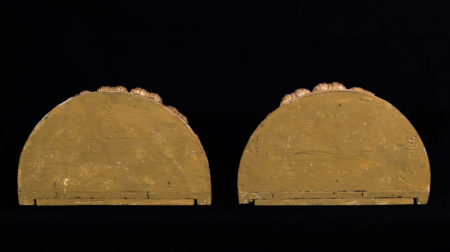 Fine Pair of George III Giltwood Wall Brackets