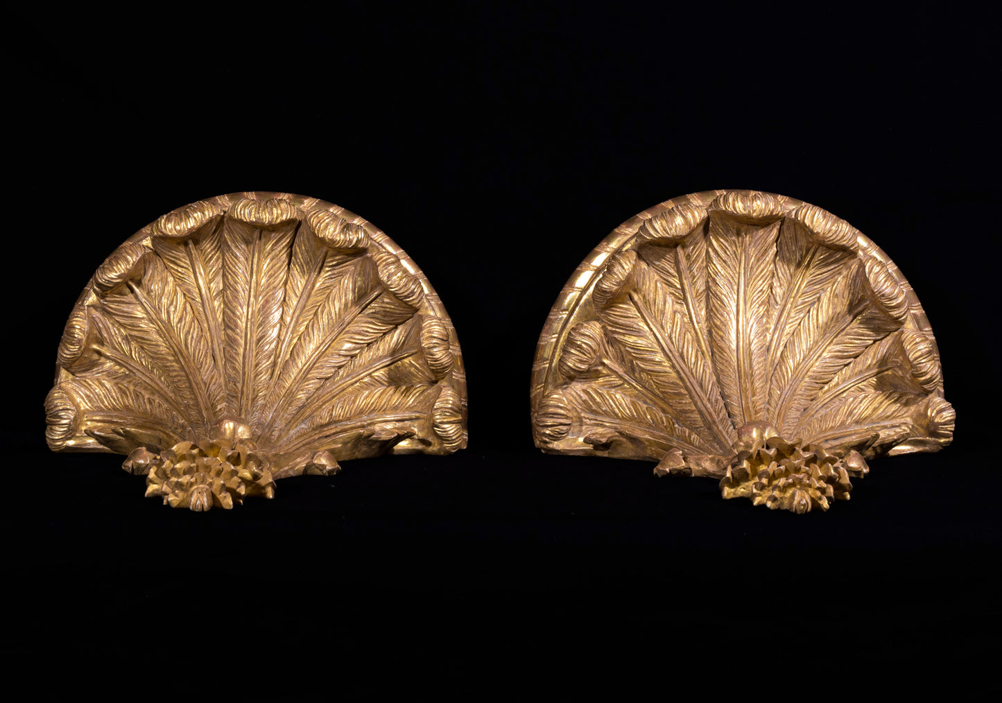 Fine Pair of George III Giltwood Wall Brackets