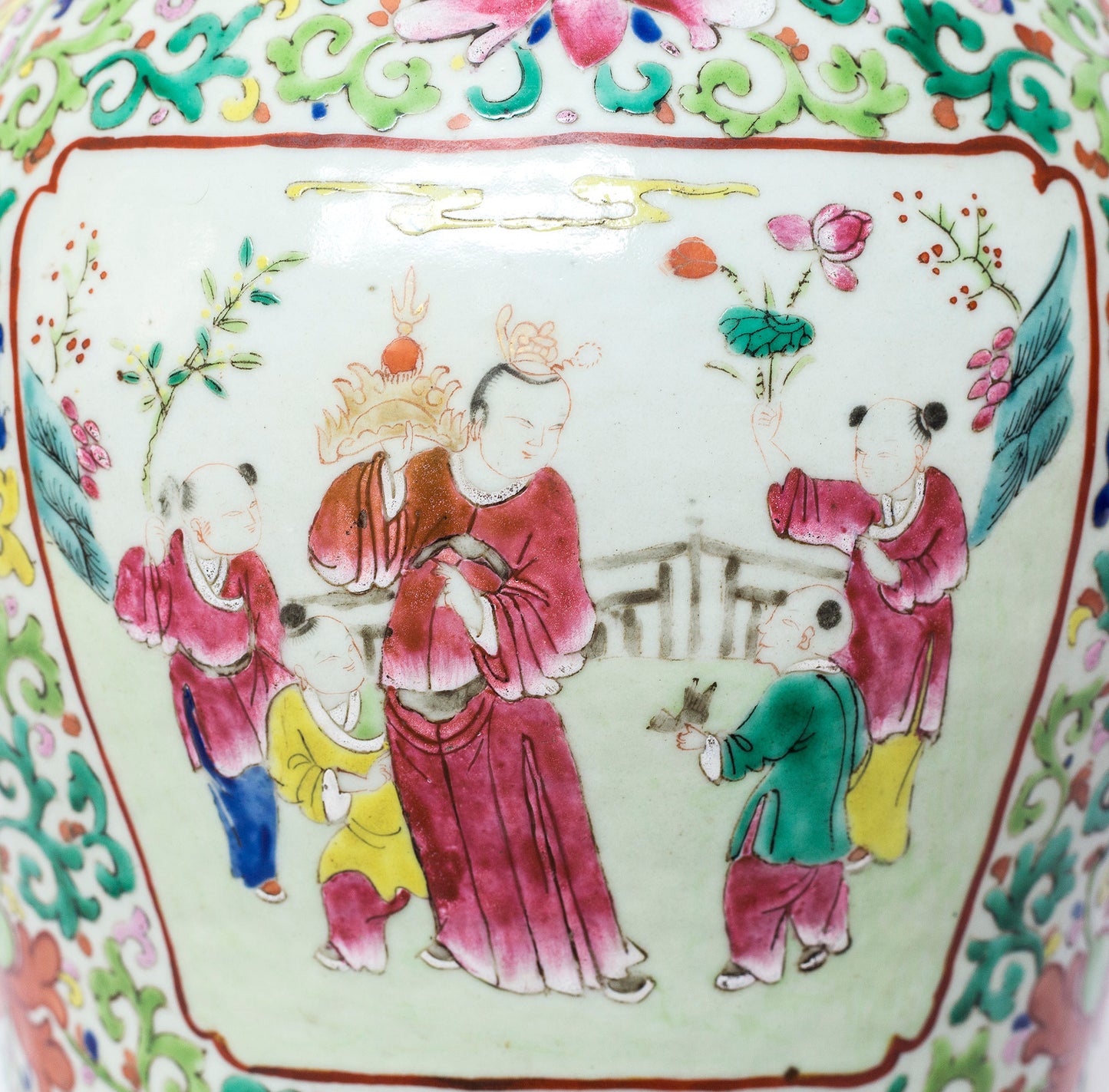 Large Qing Dynasty Chinese Famille Rose Vase Lamp