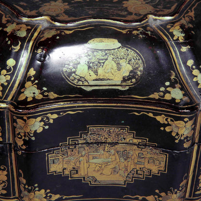 Large Early 19th Century Chinoiserie Black Lacquer Box