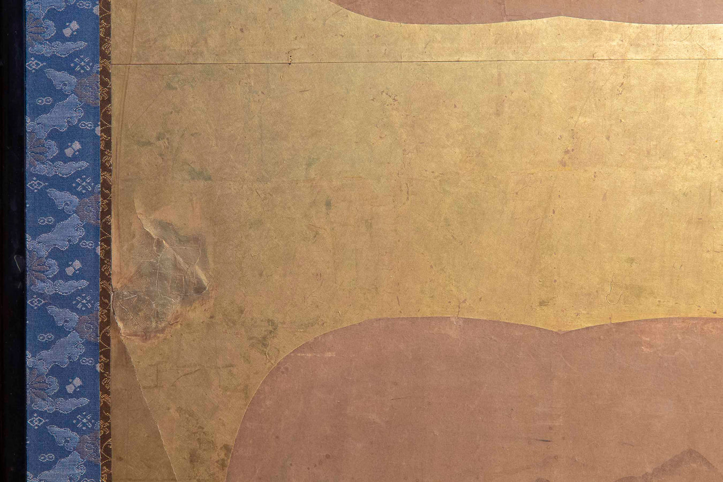 Very Large Chinese 18th Century Gold-Leaf Screen