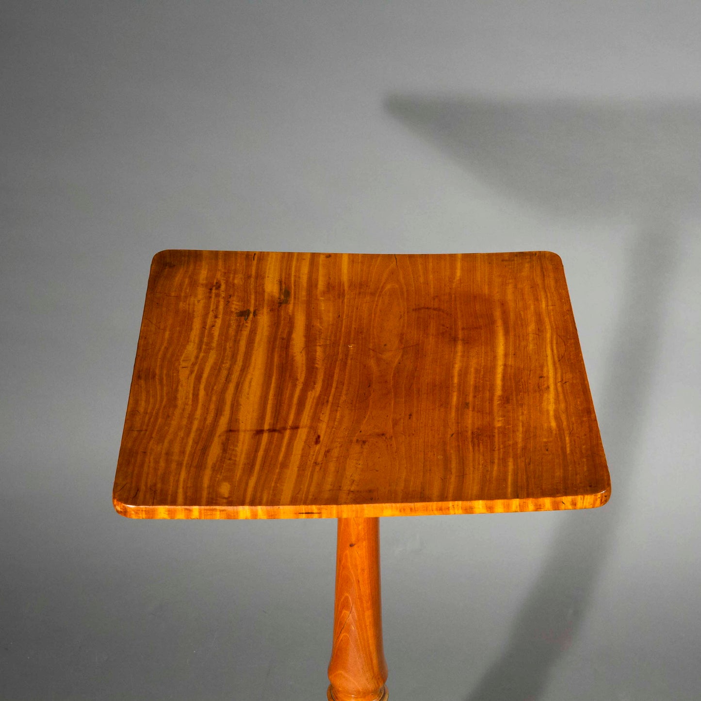 Fine 18th Century Satinwood Tripod Table