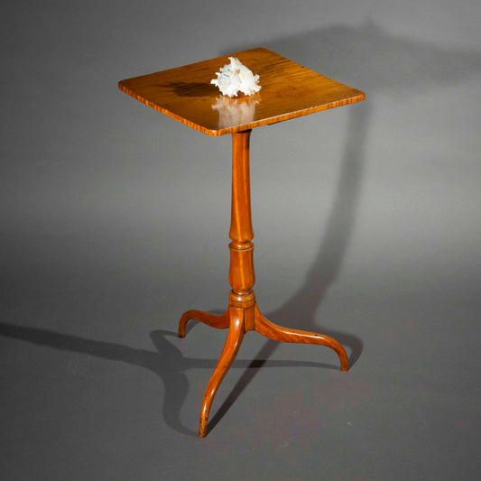 Fine 18th Century Satinwood Tripod Table