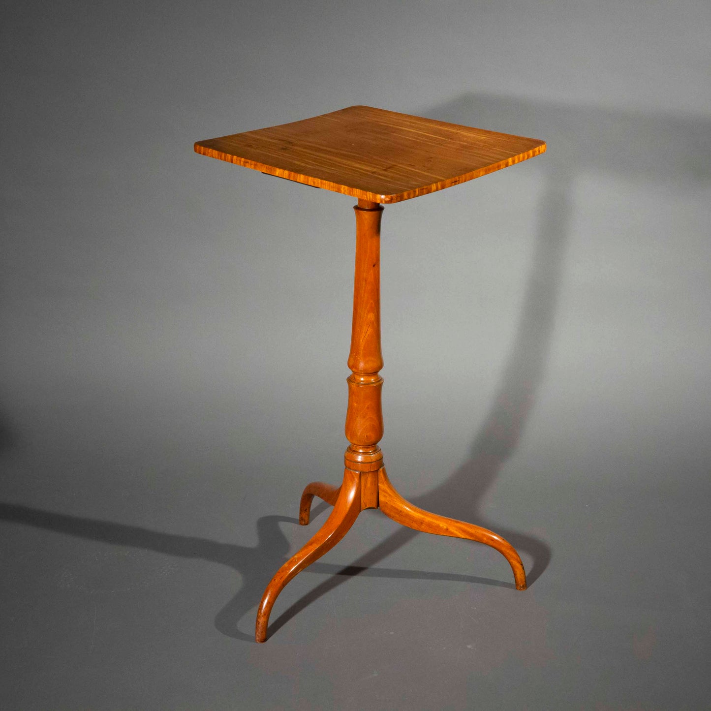 Fine 18th Century Satinwood Tripod Table