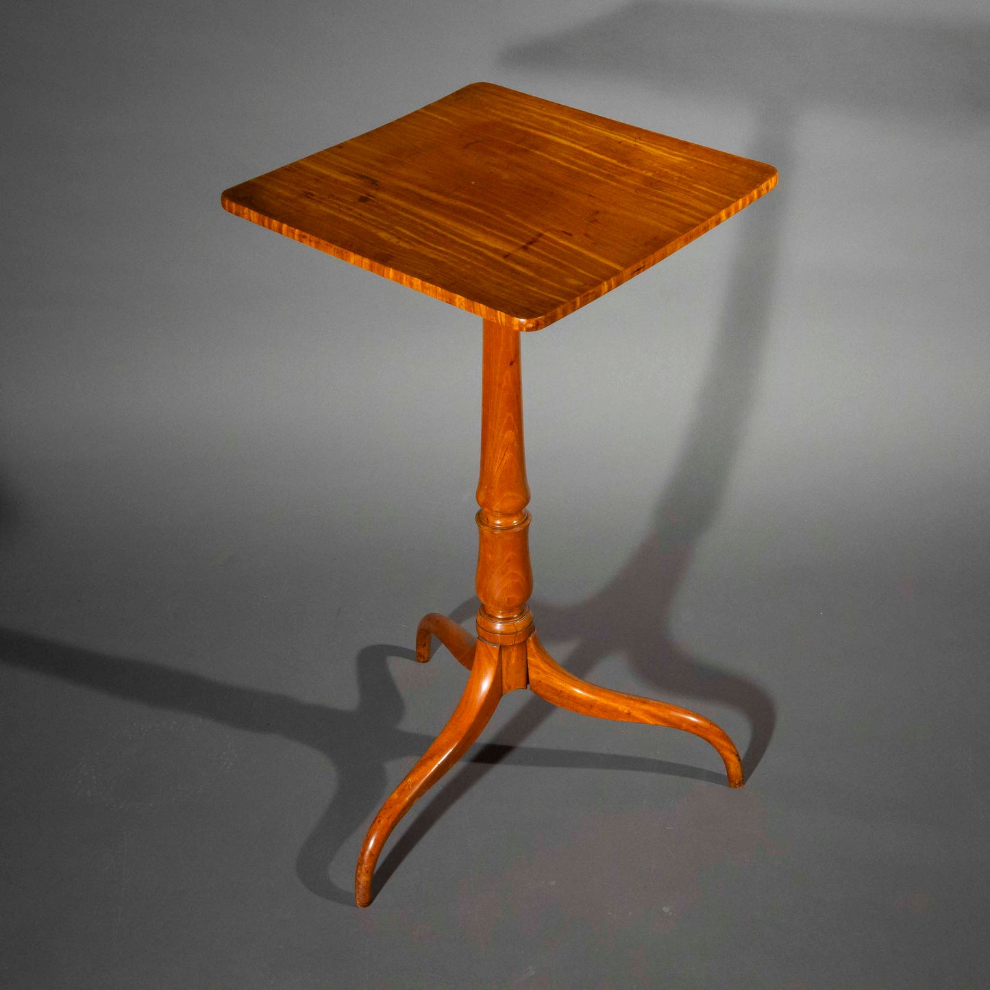 Fine 18th Century Satinwood Tripod Table