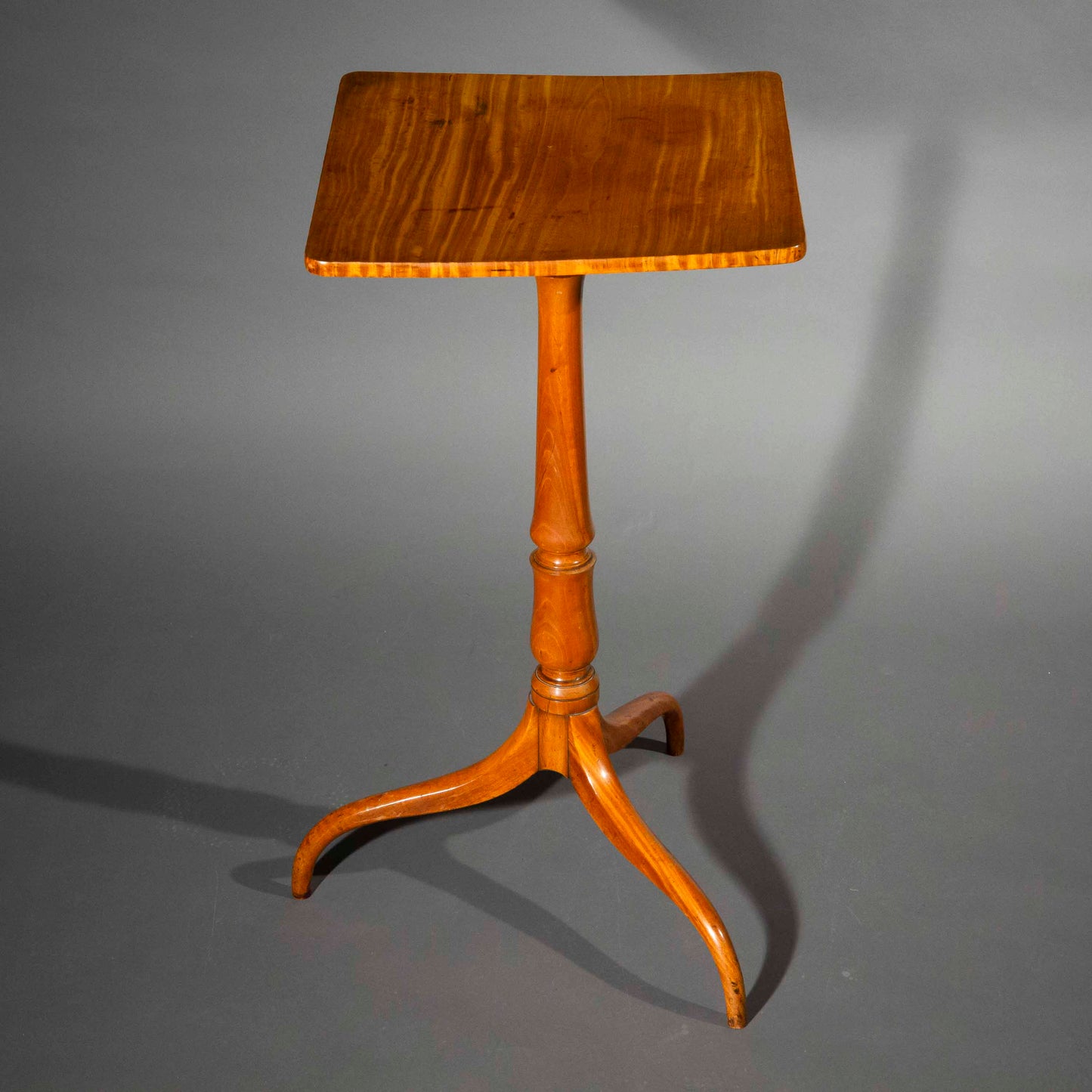 Fine 18th Century Satinwood Tripod Table