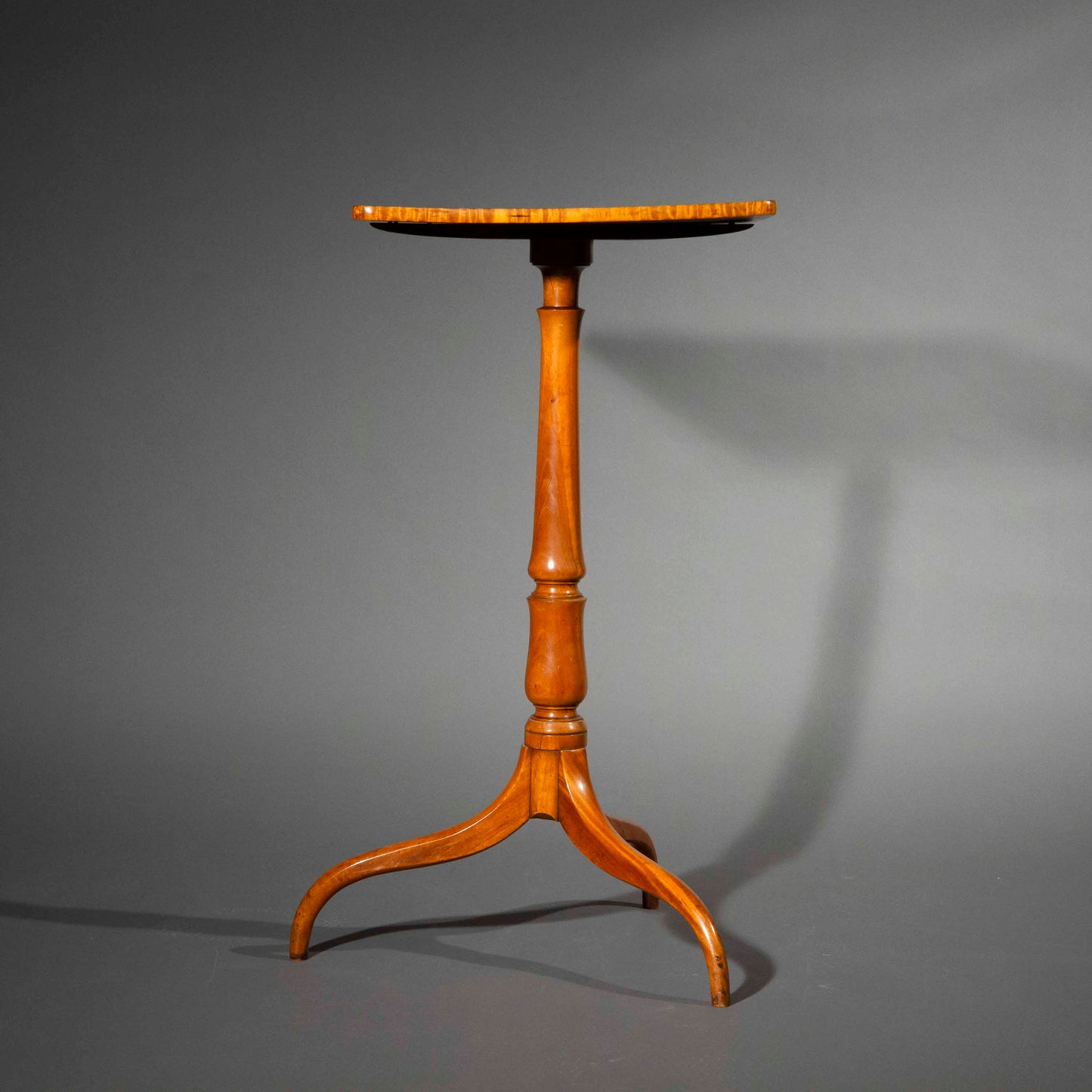 Fine 18th Century Satinwood Tripod Table
