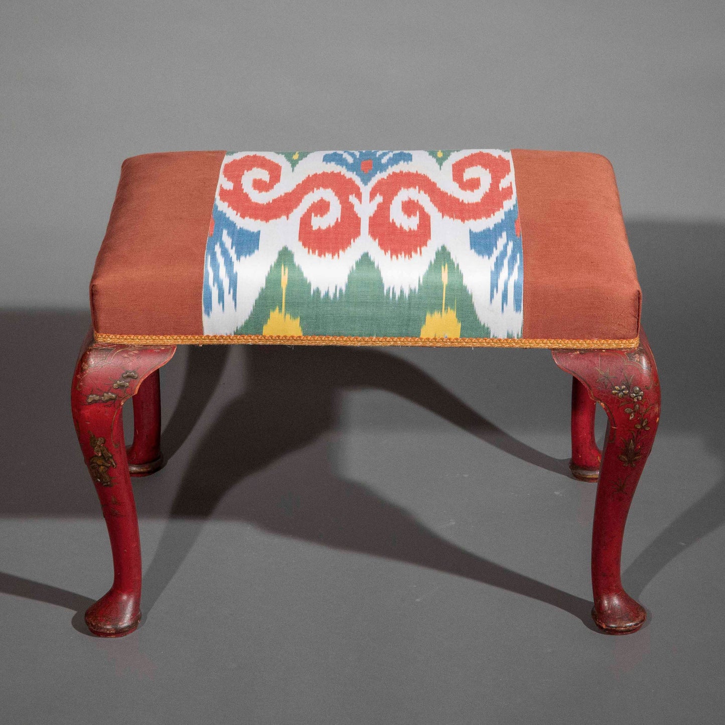 Early 20th Century Queen Anne Style Scarlet Japanned Stool