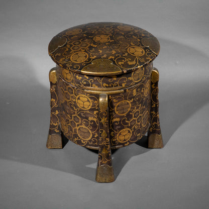 Japanese Urushi Hokkai-Bako with a Tokugawa Family Crest, Edo Period