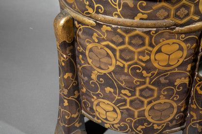 Japanese Urushi Hokkai-Bako with a Tokugawa Family Crest, Edo Period