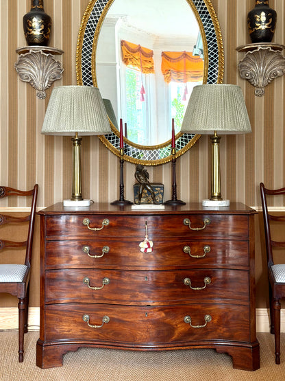 Thomas Chippendale: 18th Century Serpentine Chest of Drawers