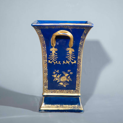 Exceptional 18th Century Qing Dynasty Porcelain Planter
