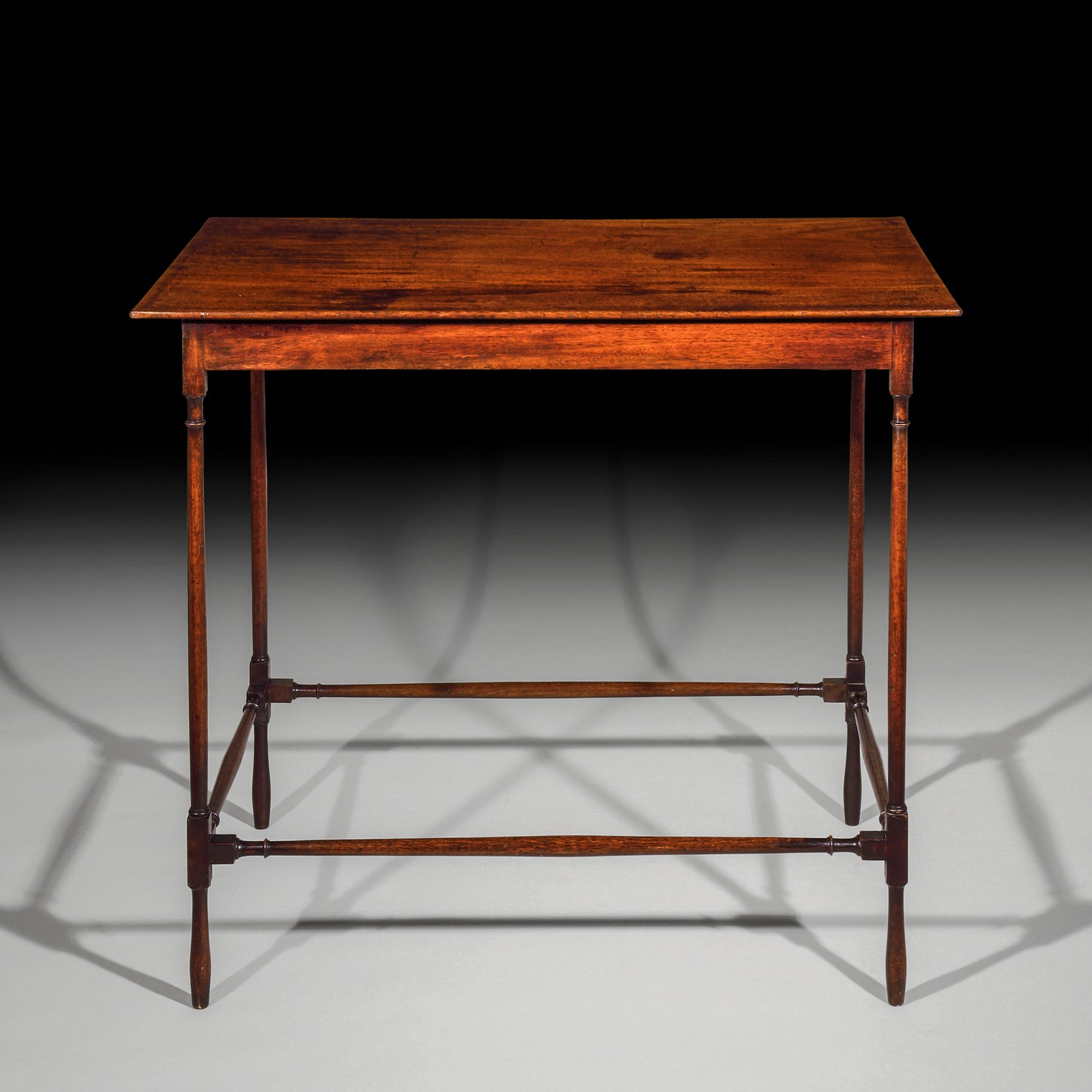 Fine George III Chippendale Spider Leg Table