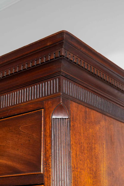 Fine Georgian Chippendale Chest on Chest